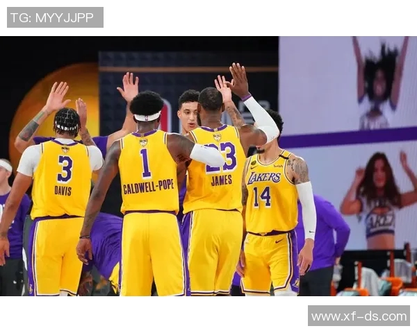 2020年10月7日湖人对热火精彩比赛录像回放与精彩瞬间分析