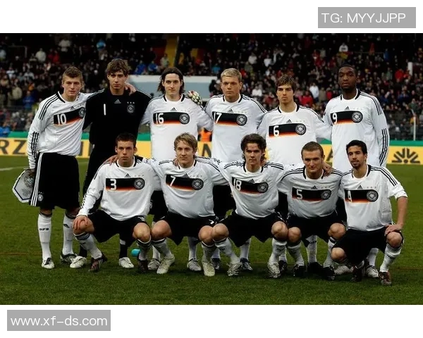 克罗斯:从天才少年到世界足球巨星的传奇旅程与成就解析