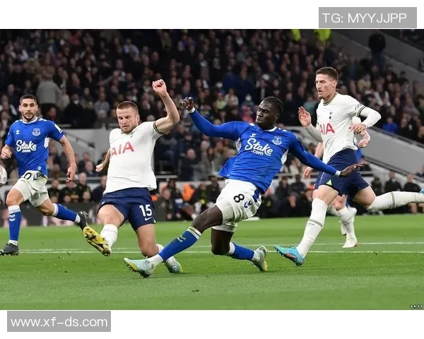 埃弗顿与曼彻斯特联实力对比分析谁能在英超赛场占据上风 埃弗顿与曼彻斯特联实力对比分析谁能在英超赛场占据上风