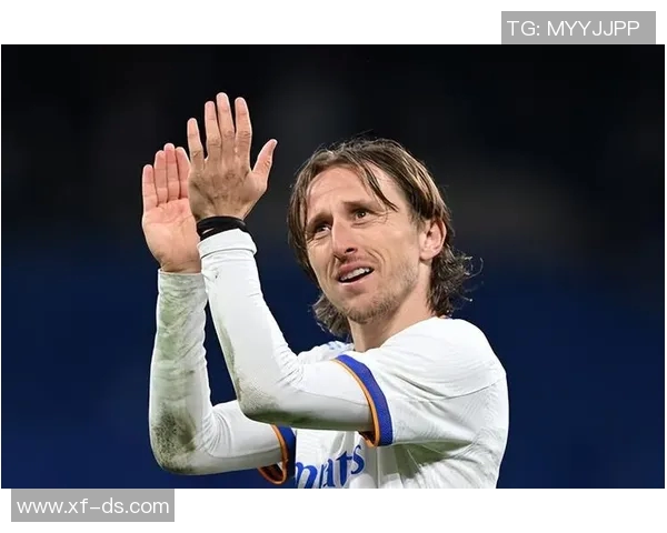 莫德里奇：足球场上的艺术家与战士，传奇生涯背后的故事与荣耀