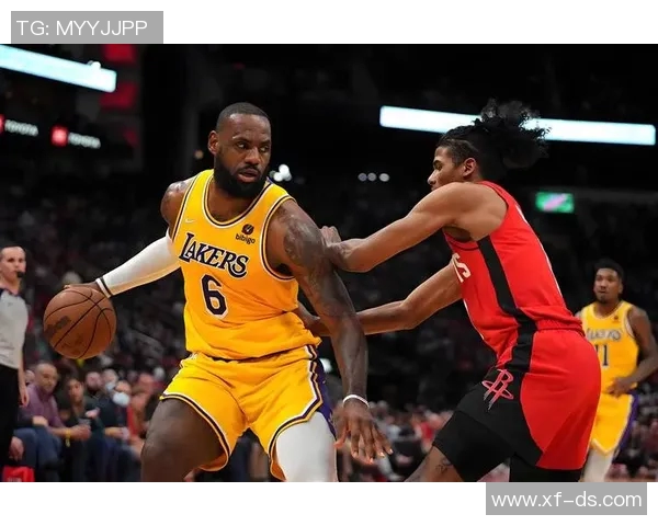 2006年NBA季后赛火箭对阵骑士的精彩对决回顾与分析