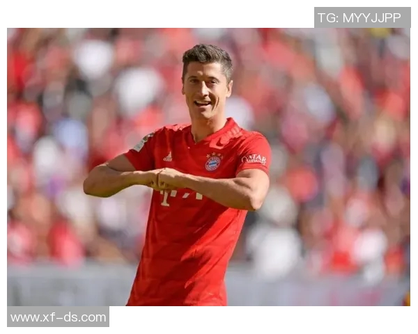 莱万的足球传奇之路：从天才少年到世界顶级前锋的蜕变与成就